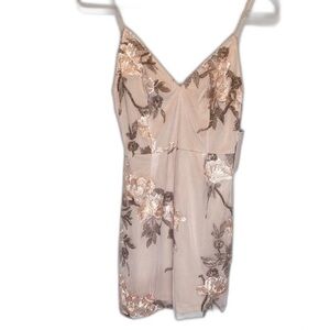 NWT TOBI Floral Embroidered Mini Dress Blush Pink Women’s Size S/P